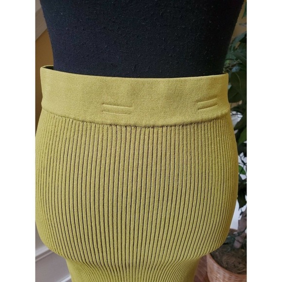 Eva Mendes 2 Piece Top (XS) & Skirt (SMALL) - Picture 11 of 12